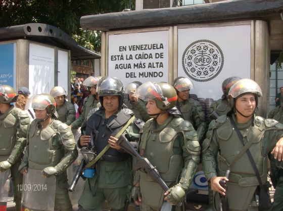 Algunos miembros de la Guardia Nacional Bolivariana (El terror es su divisa).  La GNB es el componente de las Fuerzas Armadas de Venezuela que han estado violando los DDHH de los jóvenes en las protestas de calle. Photo by A.G.