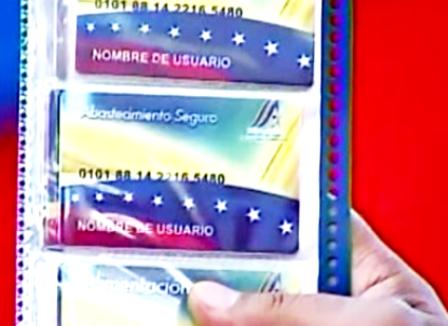 Esta es la tarjeta electrónica de racionamiento que Nicolás Maduro mostró el domingo pasado  pasado en cadena nacional, al tiempo que prometió rifas con premios para convencer a la gente de aceptarla.